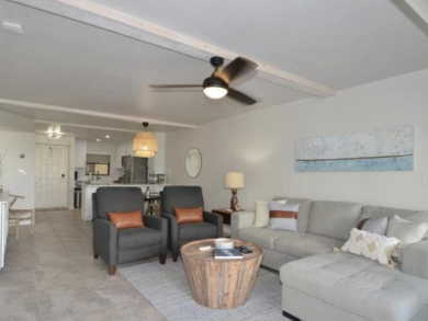 Great Naples Condo One Bloc to Vanderbilt Beach